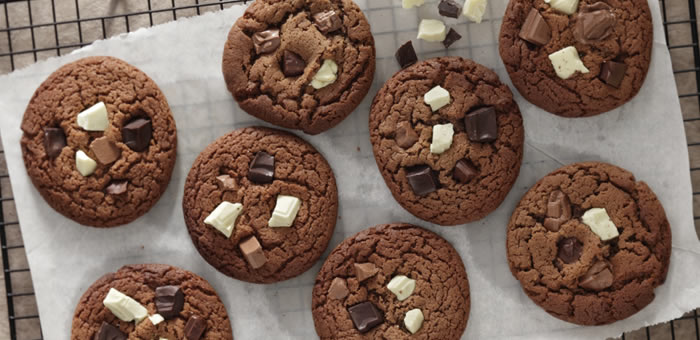 tirple-cocholate-cookies top